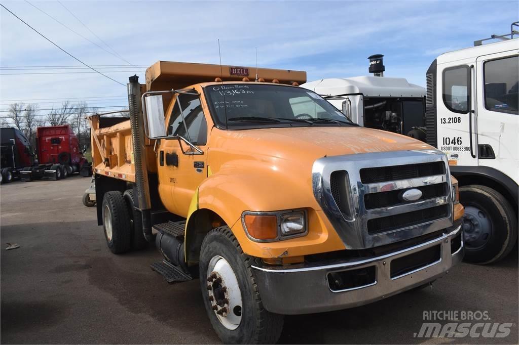 Ford F750 Lastbiler med tip