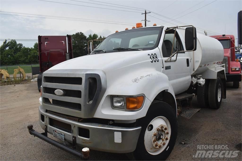 Ford F750 Tankbiler