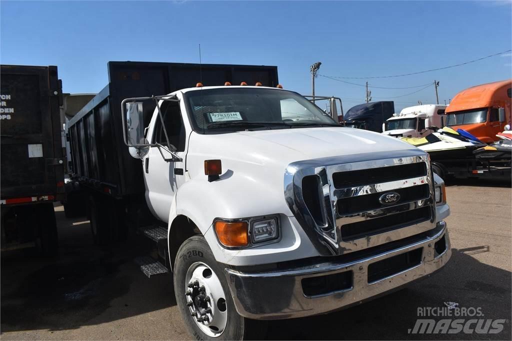 Ford F750 Lastbiler med tip