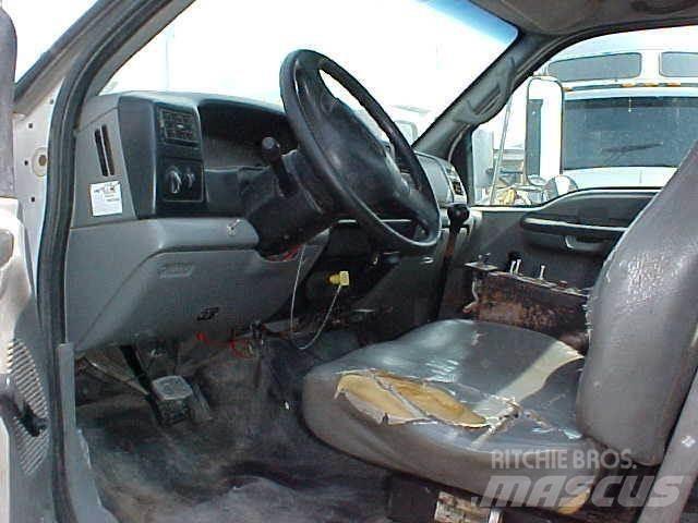 Ford F750 Lastbiler med tip