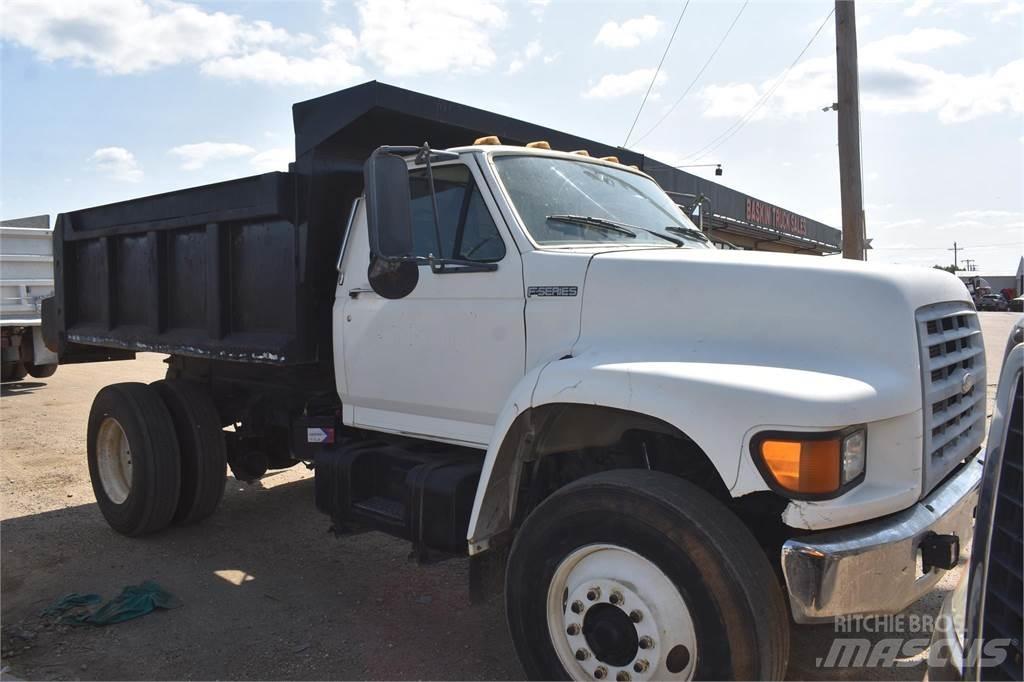 Ford F800 Lastbiler med tip