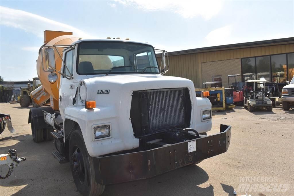 Ford LN7000 Betonbiler