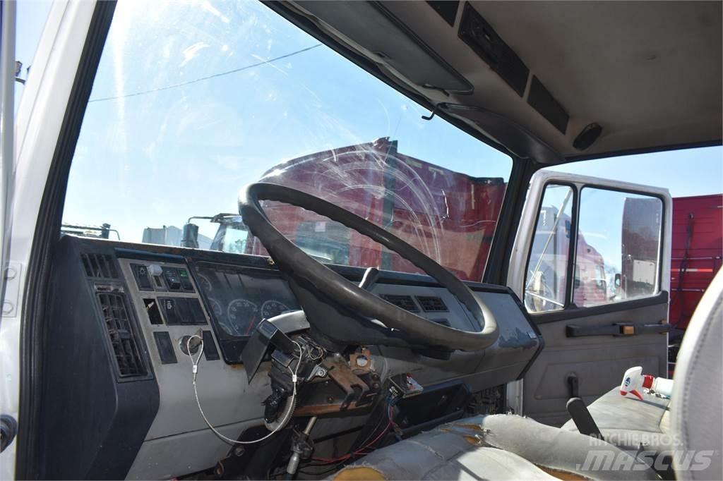 Freightliner FL60 Lastbiler med tip