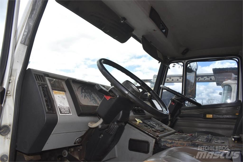 Freightliner FL70 Fejebiler