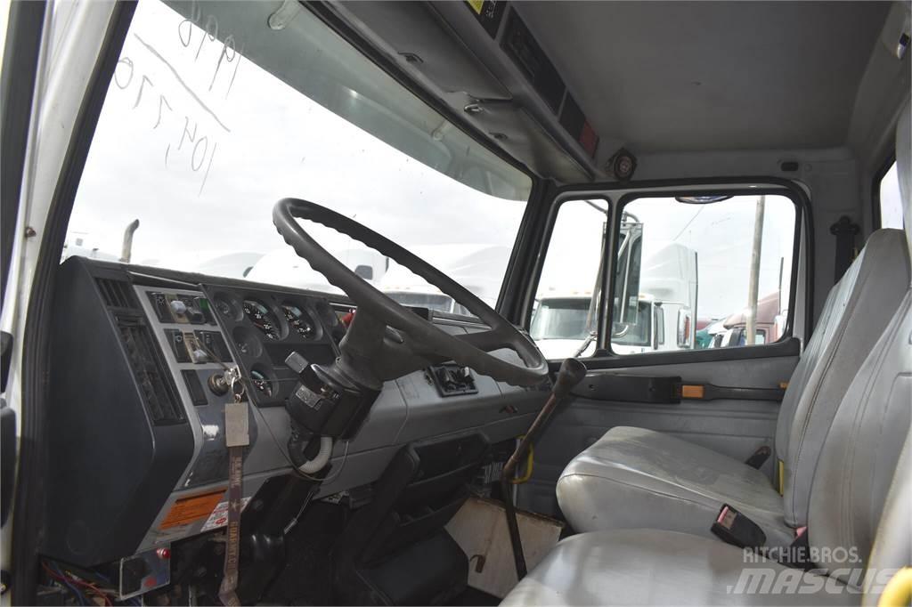 Freightliner FL70 Lastbil med kran