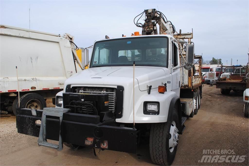 Freightliner FL80 Lastbil med kran