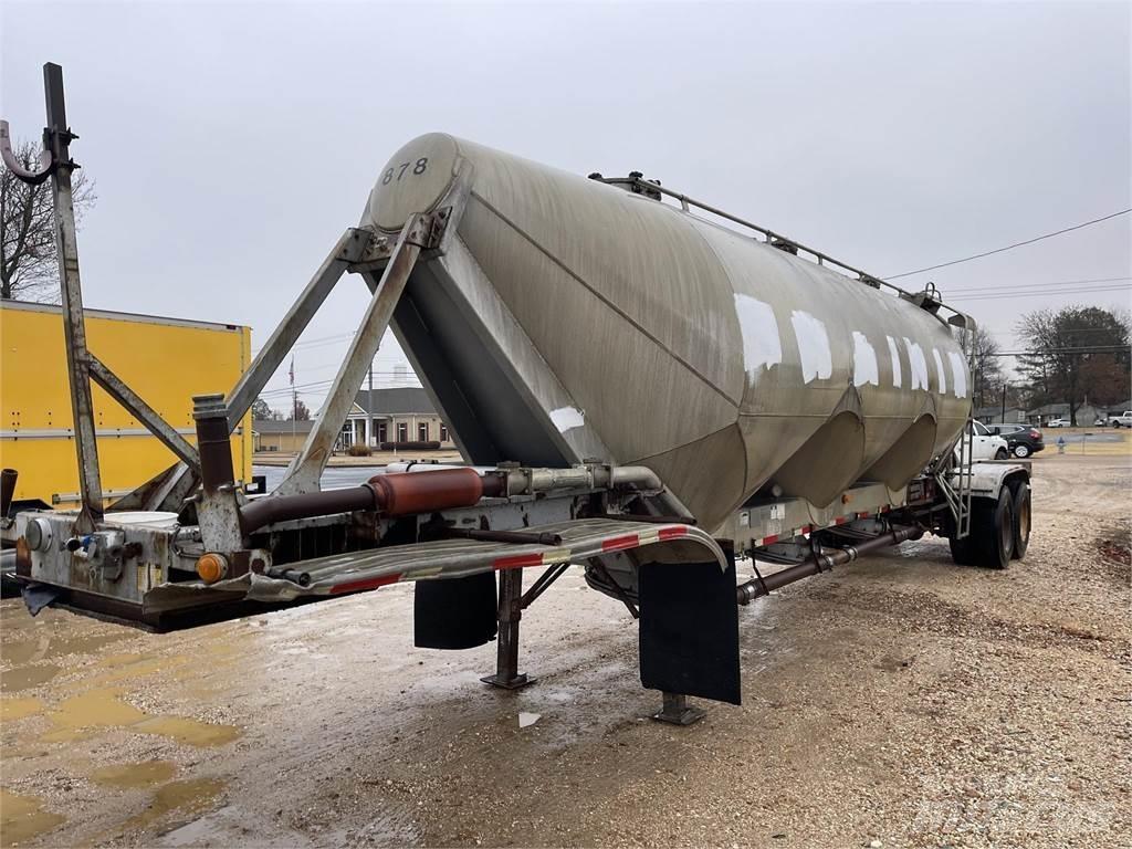 Fruehauf  Tankanhængere