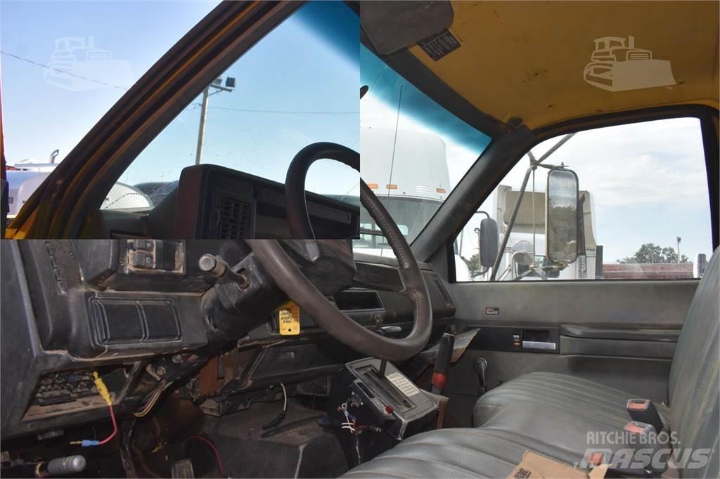 GMC TOPKICK C6500 Lastbiler med tip