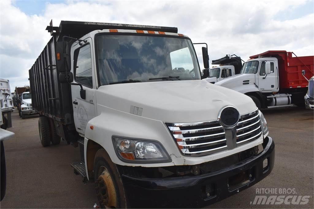 Hino 268 Lastbiler med tip