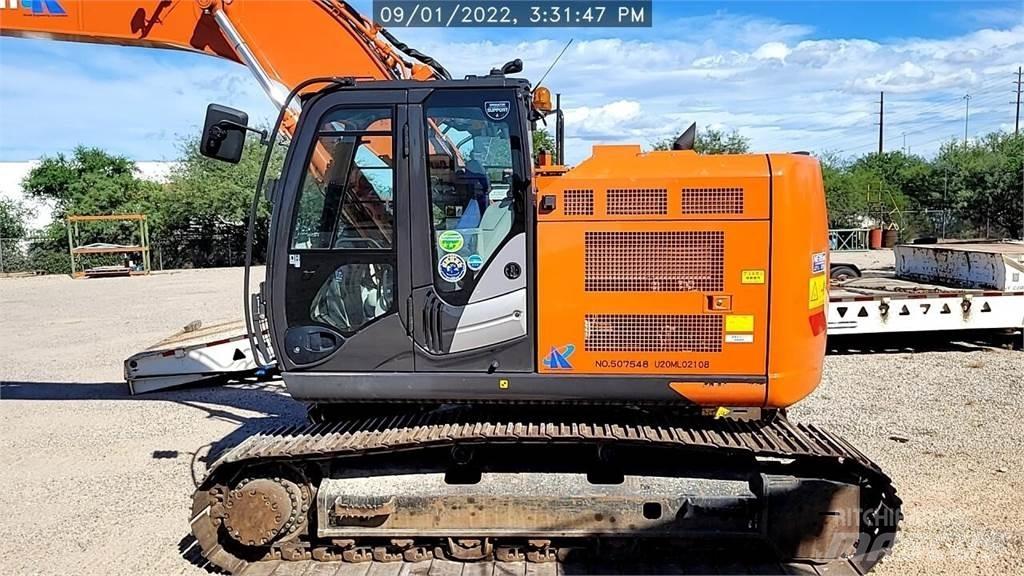 Hitachi ZX225US-6 Gravemaskiner på larvebånd