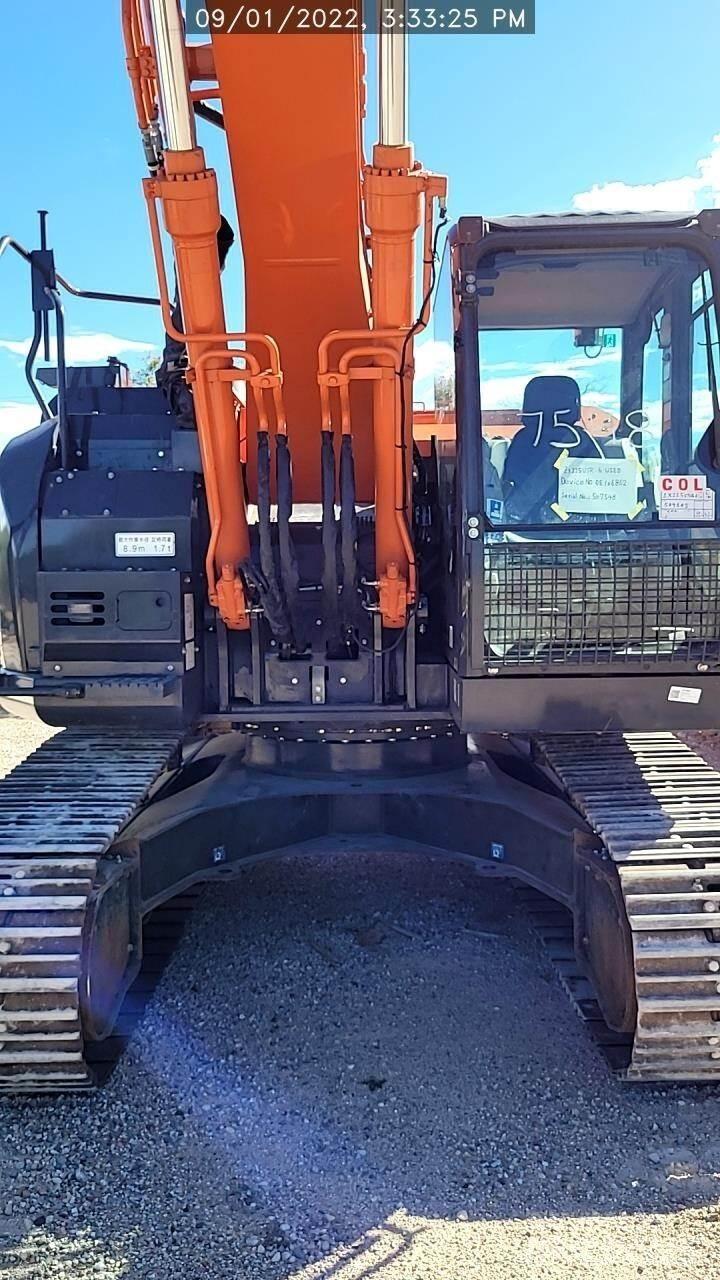 Hitachi ZX225US-6 Gravemaskiner på larvebånd