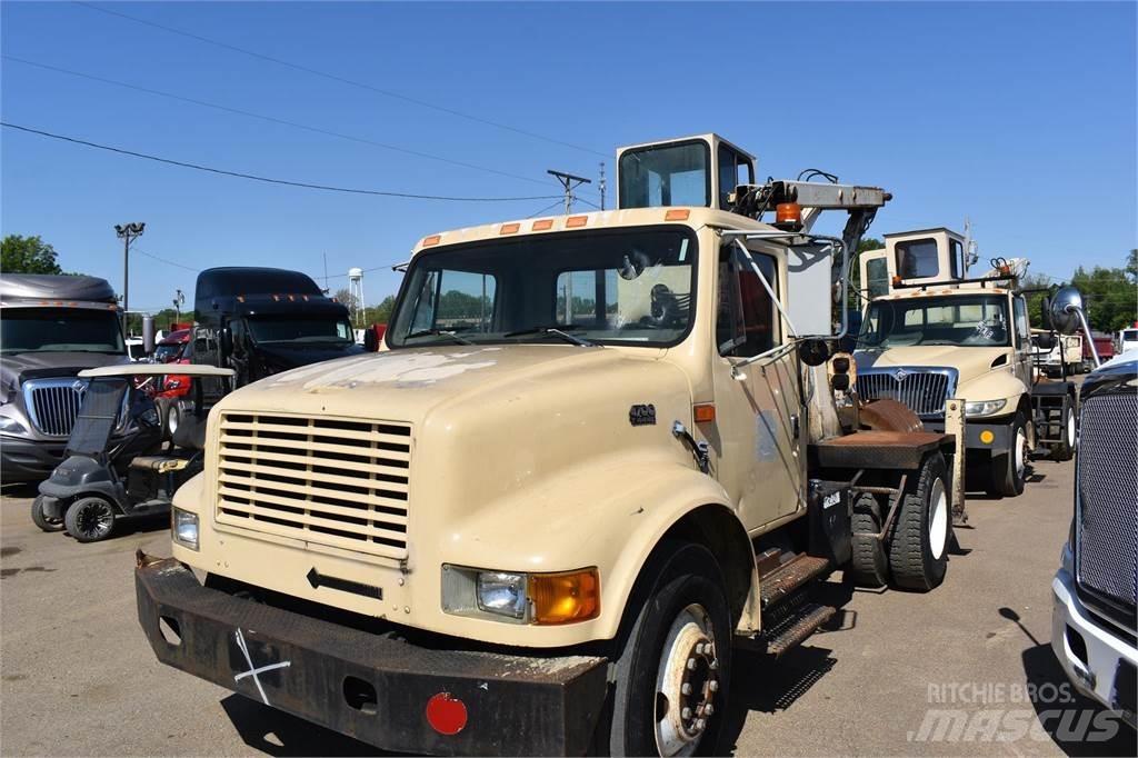 International 4700 Lastbil med kran