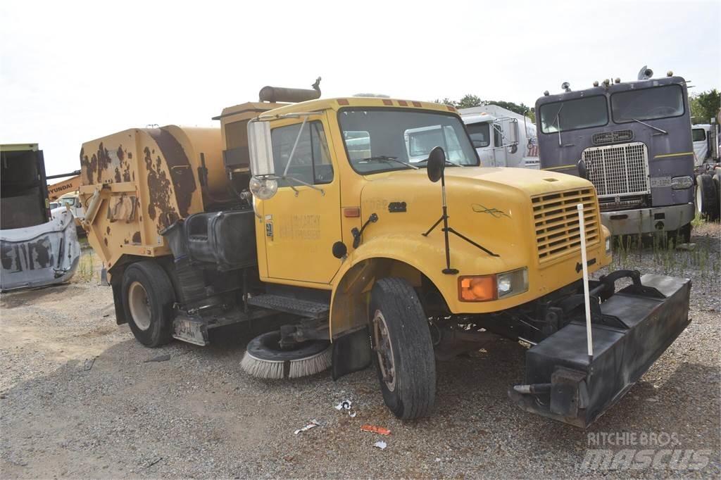 International 4700 Fejebiler