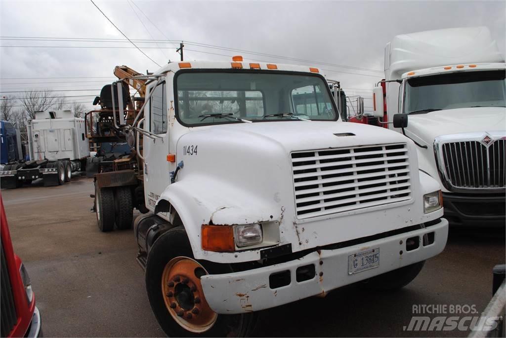 International 4700 Lastbil med kran