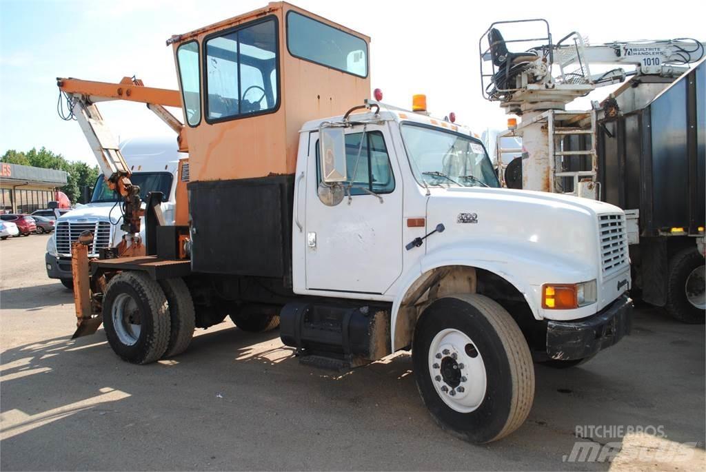 International 4700 Lastbil med kran