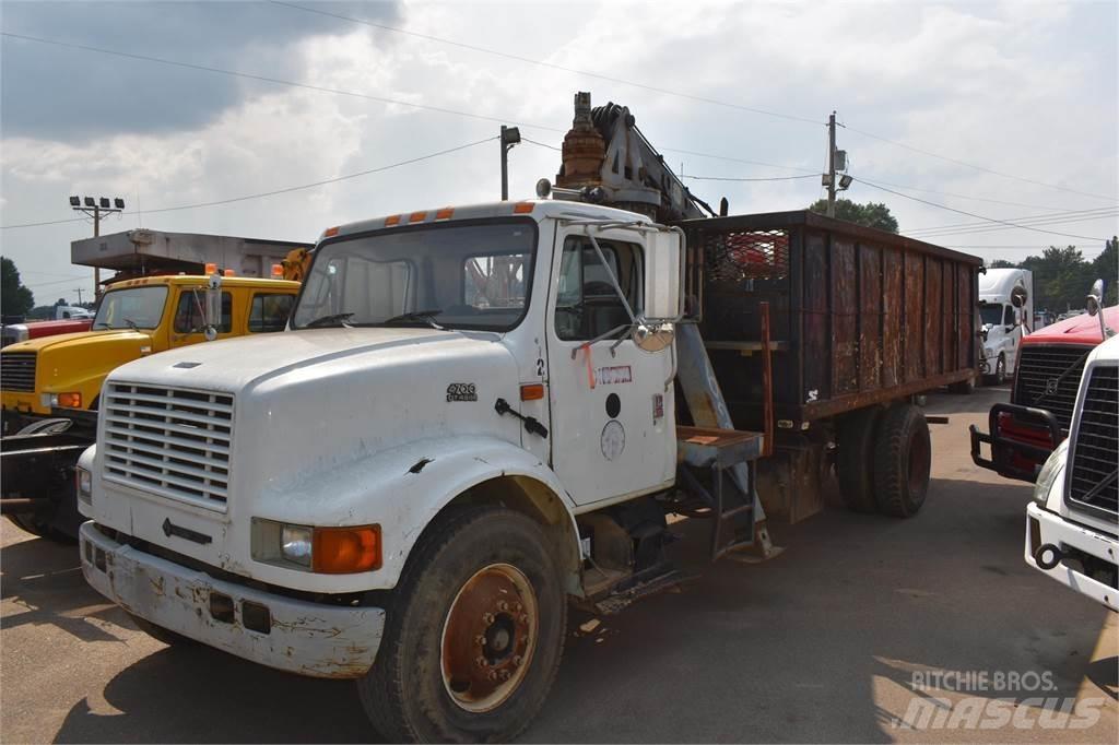 International 4900 Lastbil med kran
