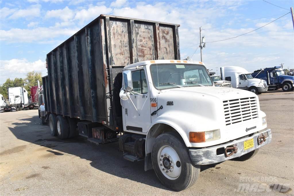 International 4900 Lastbil med kran