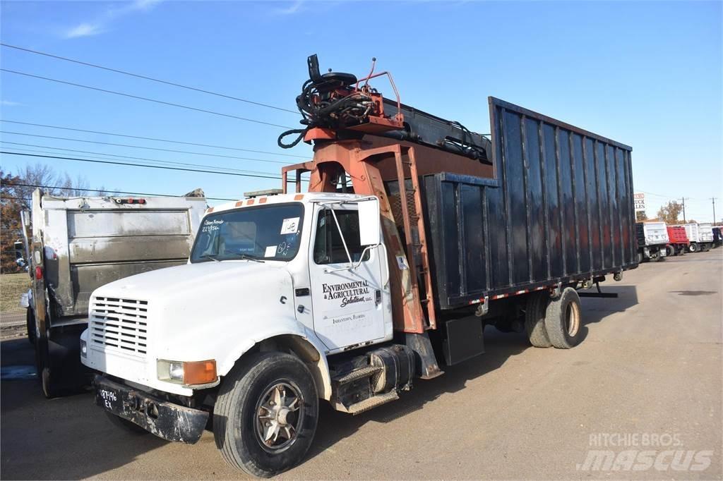 International 4900 Lastbil med kran