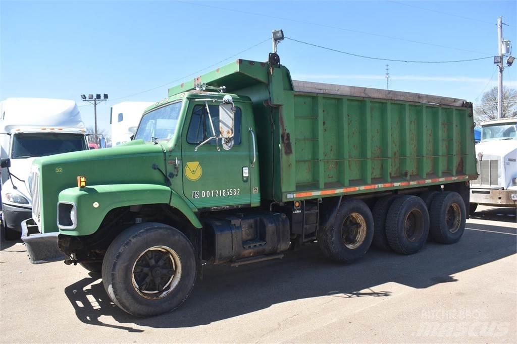 International S2600 Lastbiler med tip