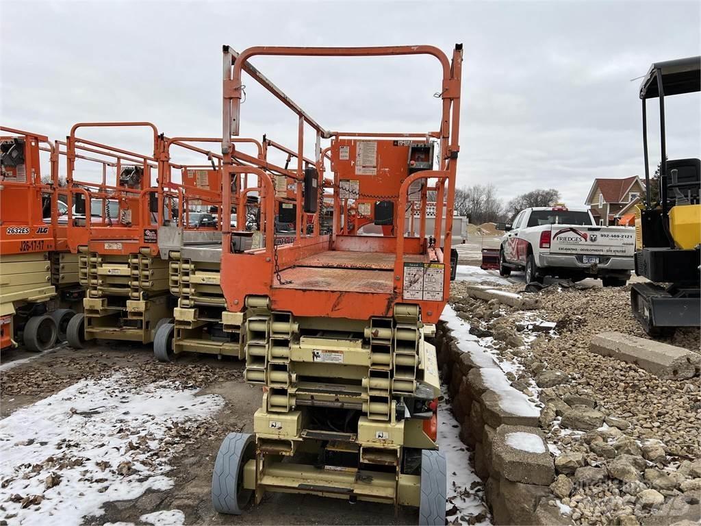 JLG 3246ES Saxlifte