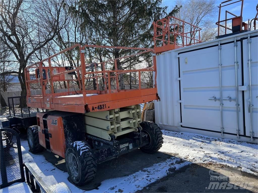 JLG 330LRT Saxlifte