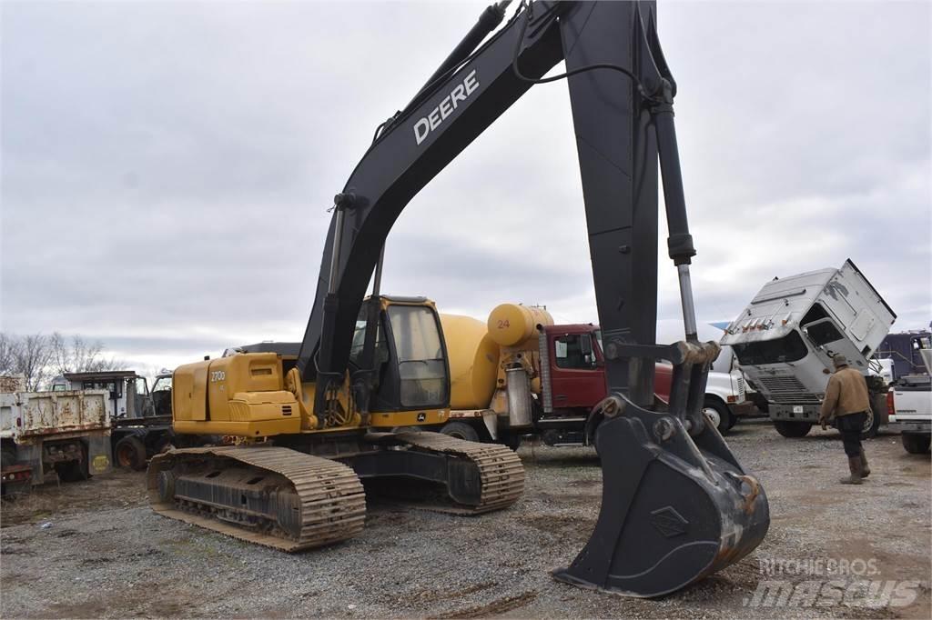 John Deere 270D LC Gravemaskiner på larvebånd