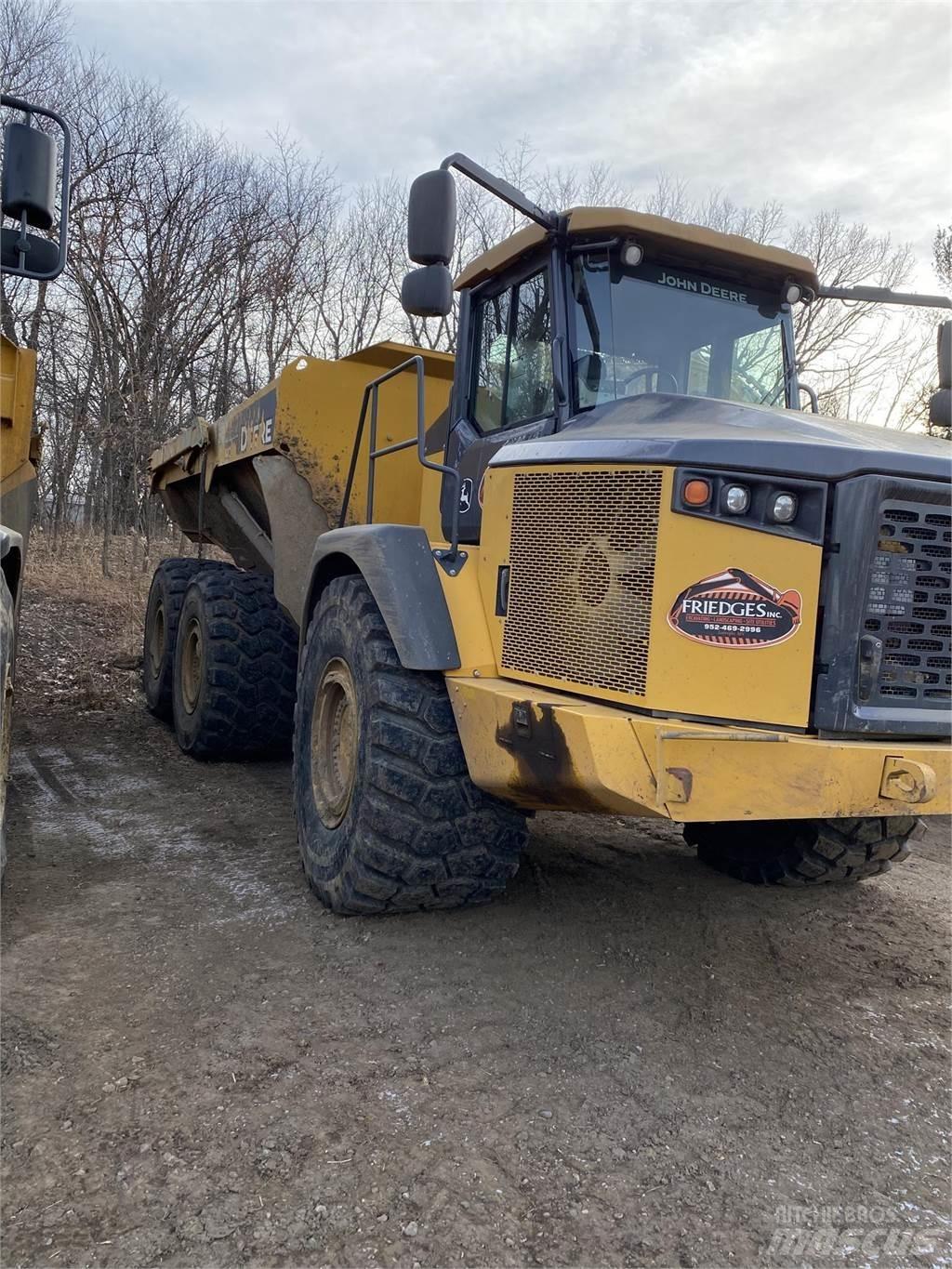 John Deere 410E Terrængående lastbiler