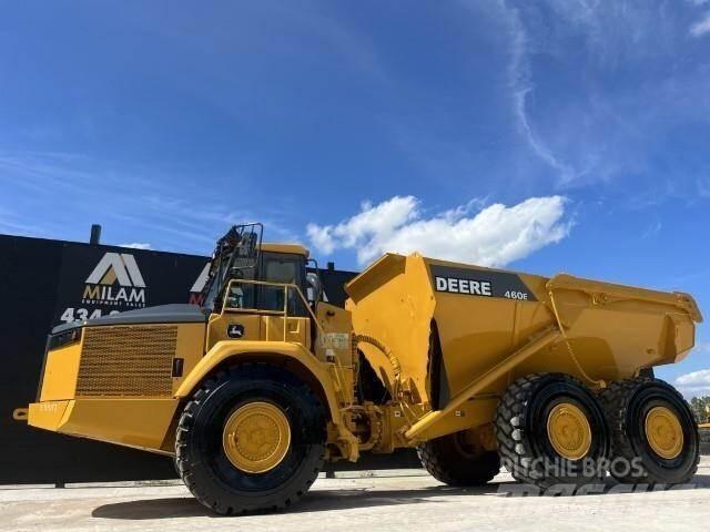 John Deere 460E Terrængående lastbiler