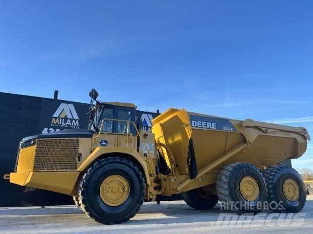 John Deere 460E Terrængående lastbiler