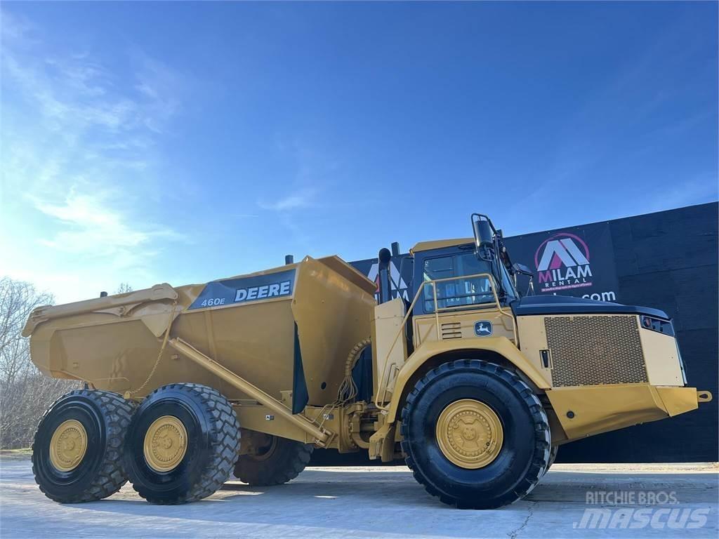 John Deere 460E Terrængående lastbiler