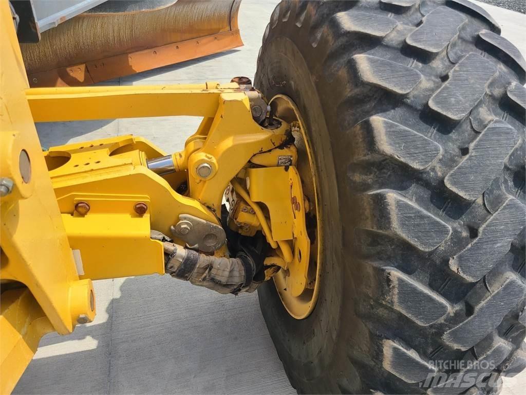 John Deere 672G Vejhøvle / Gradere