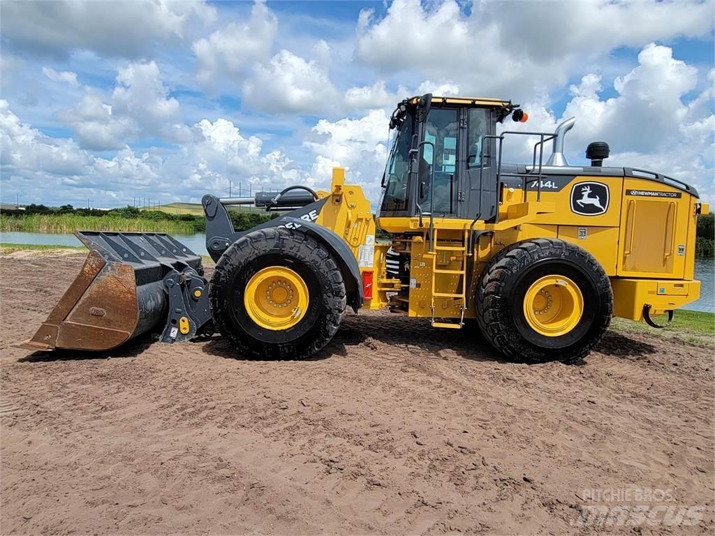John Deere 744L Læssemaskiner på hjul