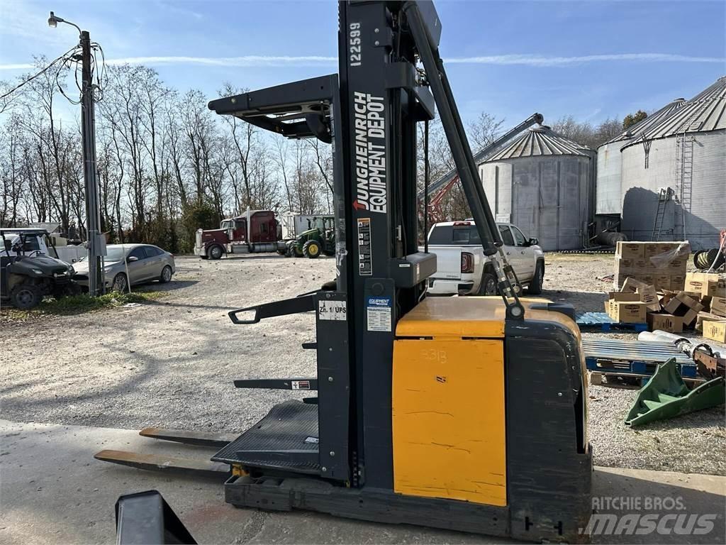 Jungheinrich EKS308 Plukketruck, medium