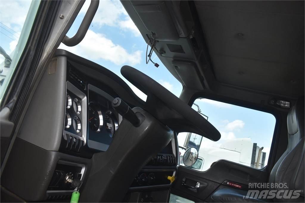 Kenworth T440 Lastbiler med tip