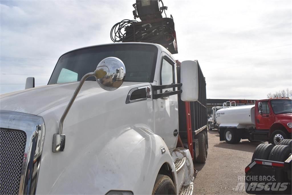 Kenworth T680 Lastbil med kran
