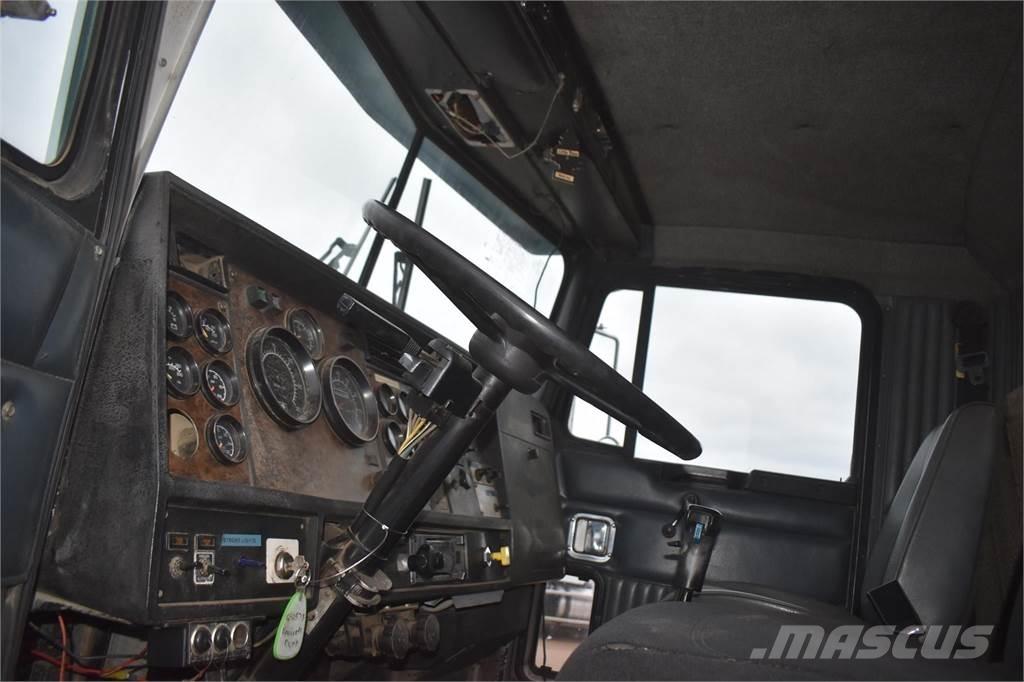 Kenworth T800 Lastbiler med tip