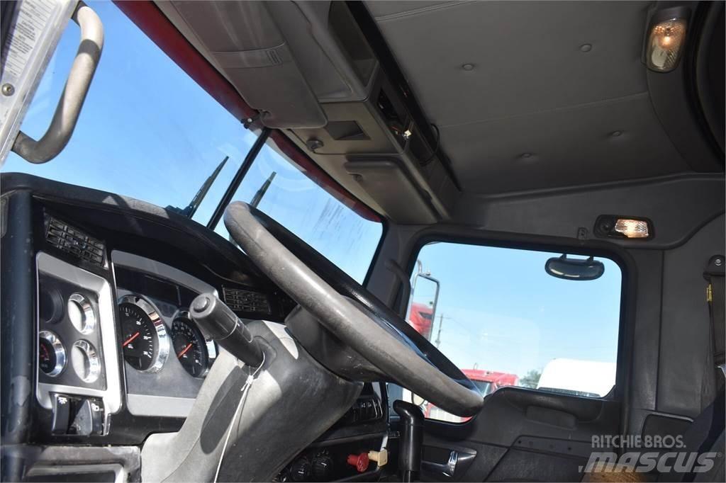 Kenworth T800 Lastbil med kran