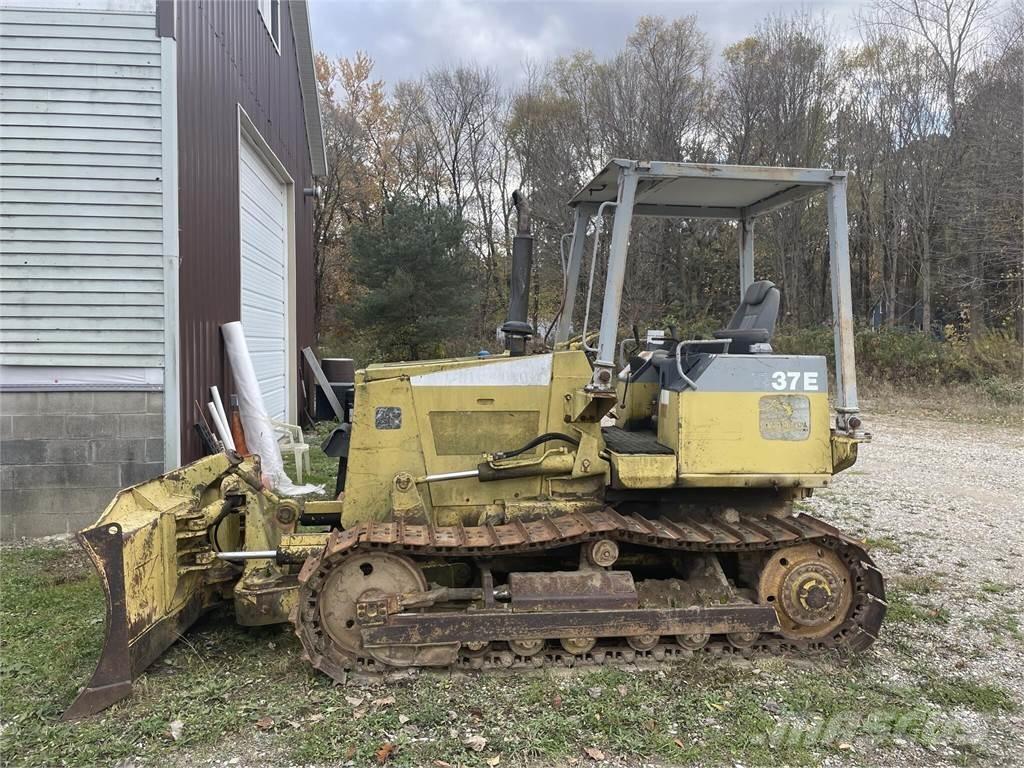 Komatsu D37E-5 Bulldozer på larvebånd