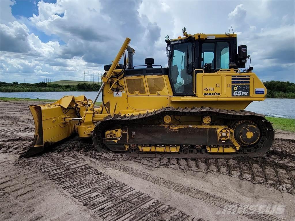 Komatsu D65PX-18 Bulldozer på larvebånd