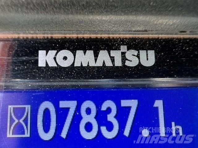 Komatsu D65PX-18 Bulldozer på larvebånd
