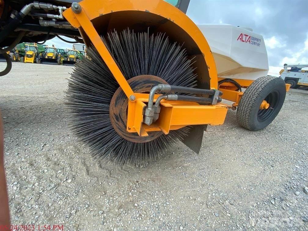 LeeBoy CB95 Fejemaskiner