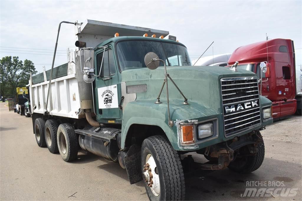 Mack CH613 Lastbiler med tip