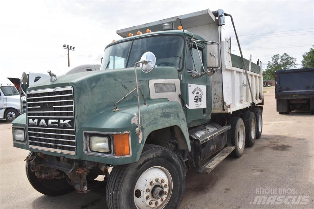 Mack CH613 Lastbiler med tip