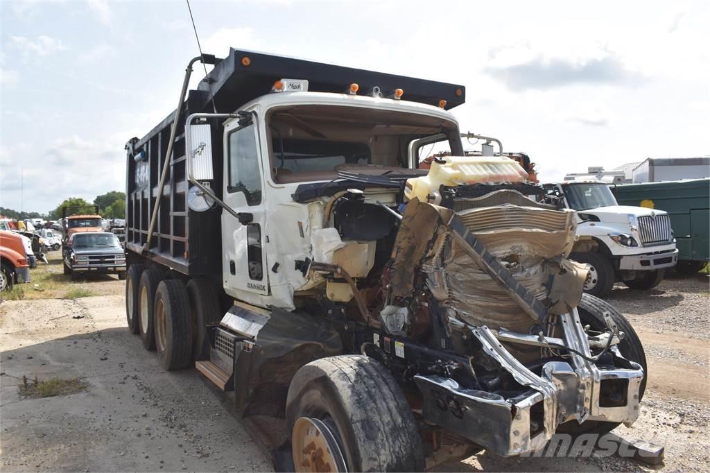 Mack GRANITE GU713 Lastbiler med tip