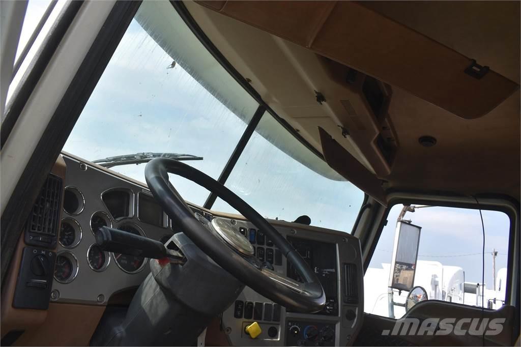 Mack GRANITE GU813 Lastbiler med tip