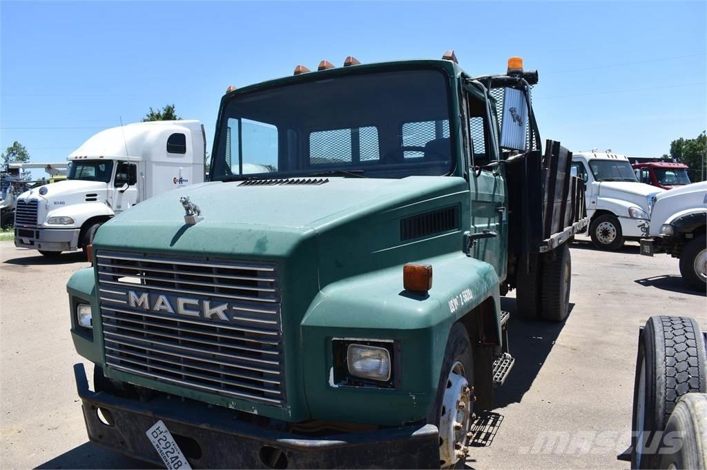 Mack MIDLINER CS200 Lastbiler med tip