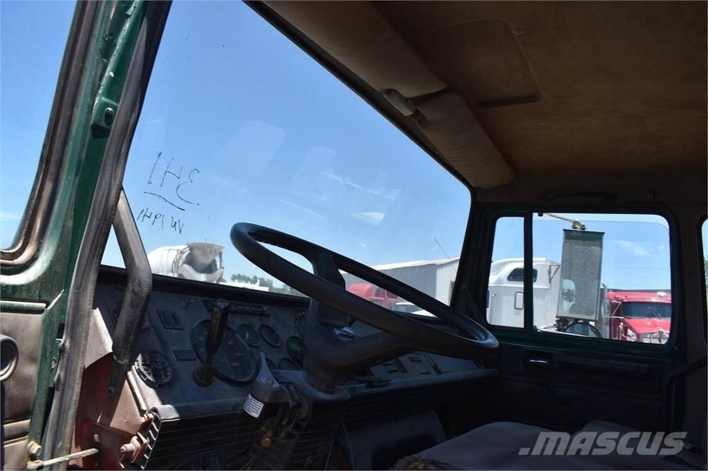 Mack MIDLINER CS200 Lastbiler med tip