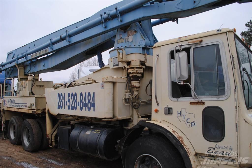Mack MR686S Betonbiler