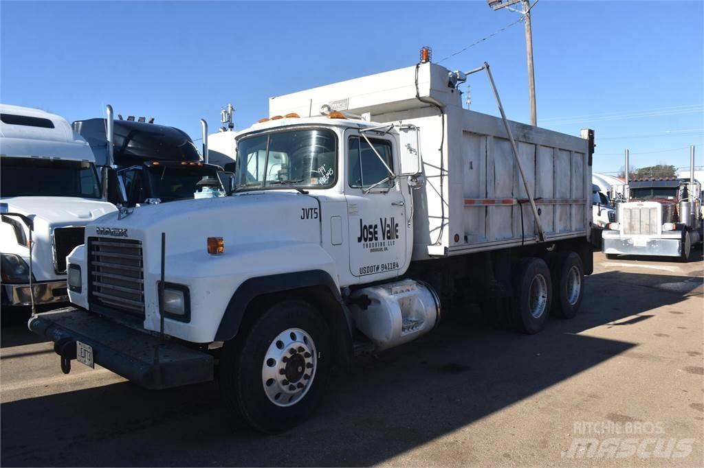 Mack RD688S Lastbiler med tip