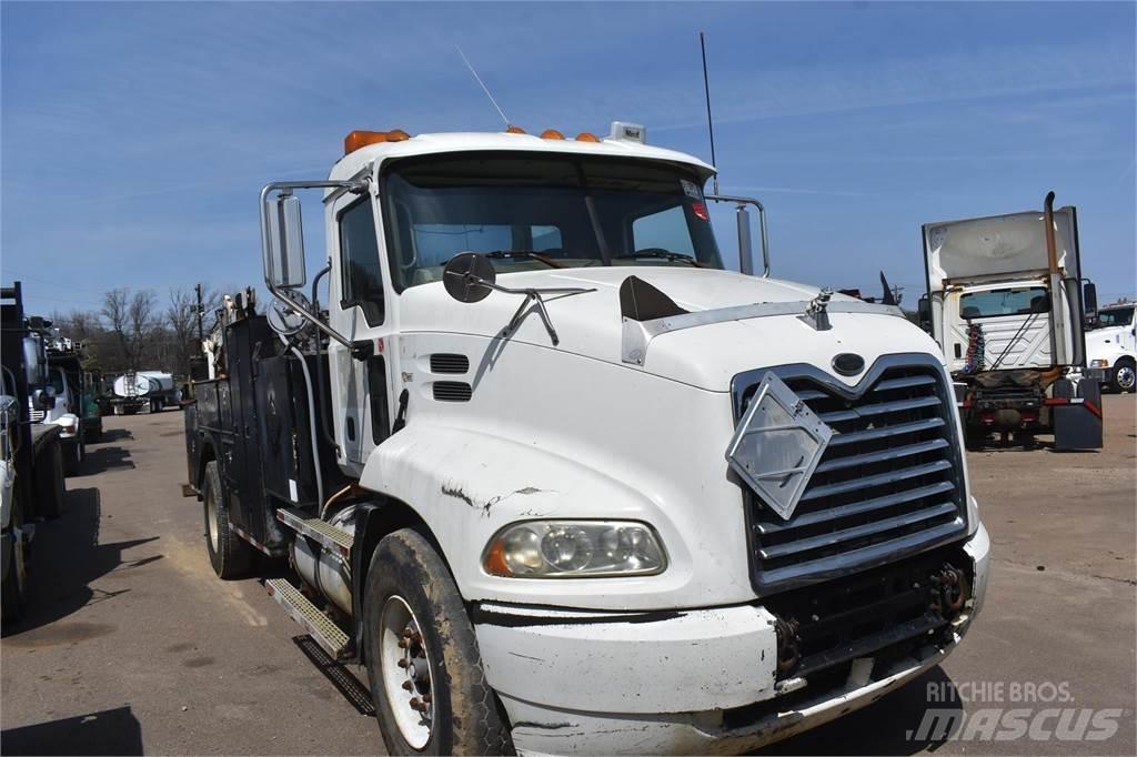 Mack VISION CX612 Forsvar/Miljø